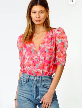 NWT ADELYN RAE Kiara Chiffon Puff Sleeve Bodysuit SZ M